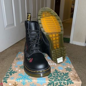 NEVER BEFORE WORN Rose Embroidered Doc Martins